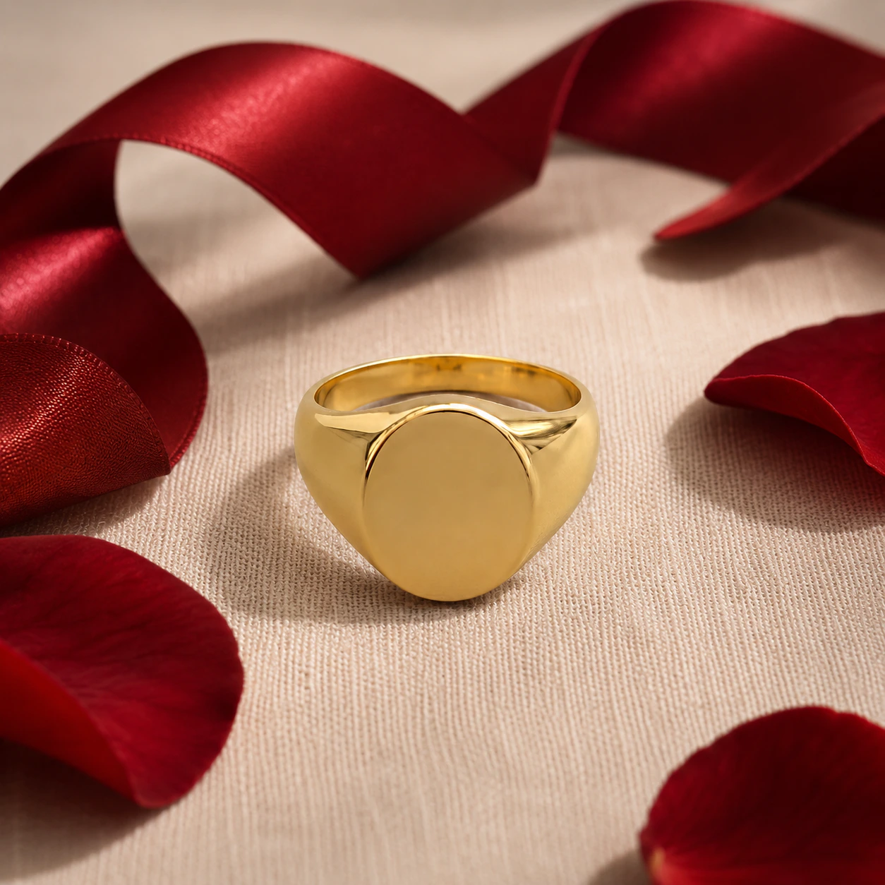 Signet ring in the Valentine's Day scene, cropped as Product · 1:1